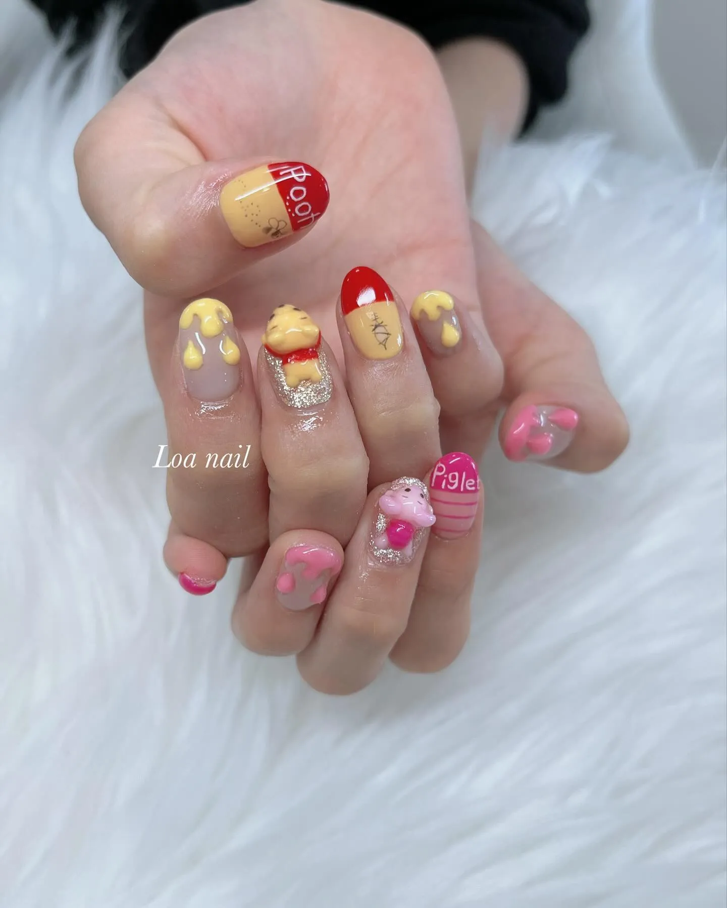 寝そべりくまのプーさん風 nail🐻💛