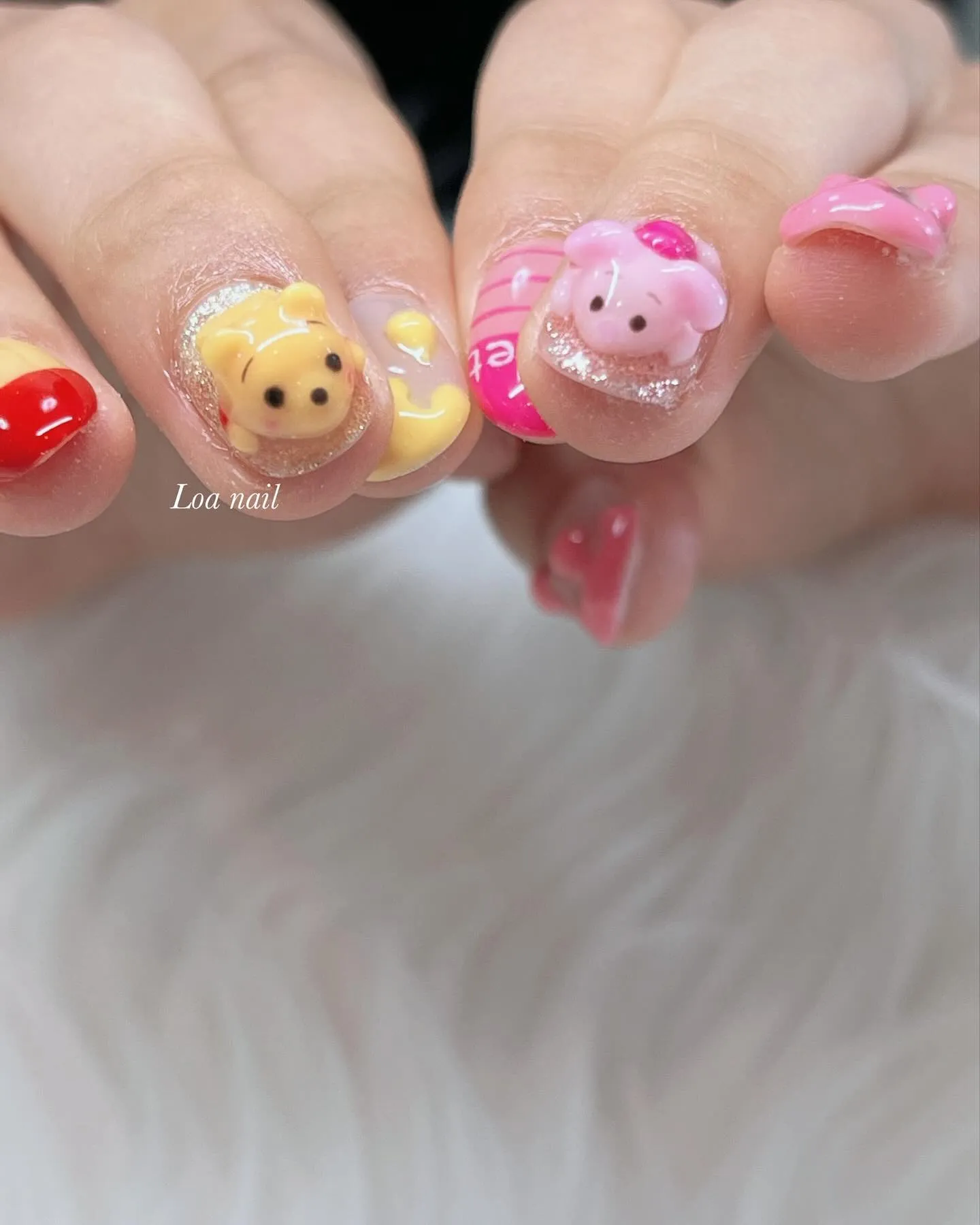 寝そべりくまのプーさん風 nail🐻💛